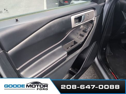 Used 2022 Ford Explorer ST AWD/4WD image 6