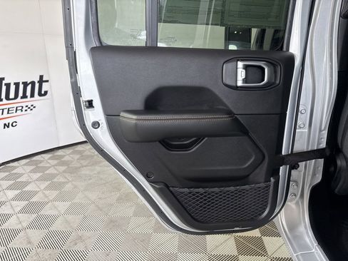 Used 2024 Jeep Wrangler Unlimited Sahara w/ Safety Group AWD/4WD image 18