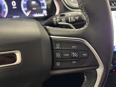 Used 2023 Jeep Grand Cherokee L Limited w/ Luxury Tech Group II image 79