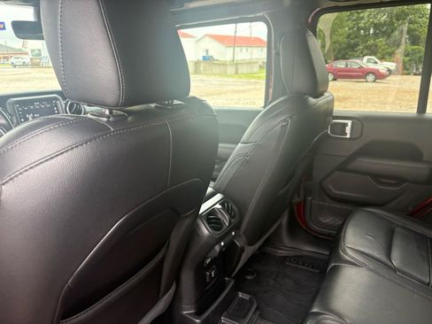 Used 2021 Jeep Wrangler Unlimited Sahara AWD/4WD image 34