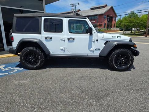 Used 2023 Jeep Wrangler Unlimited w/ Cold Weather Group AWD/4WD image 36