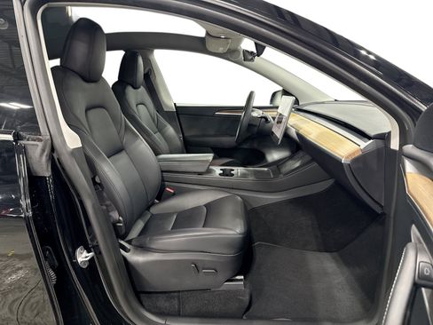 Certified 2023 Tesla Model Y Performance AWD/4WD image 13