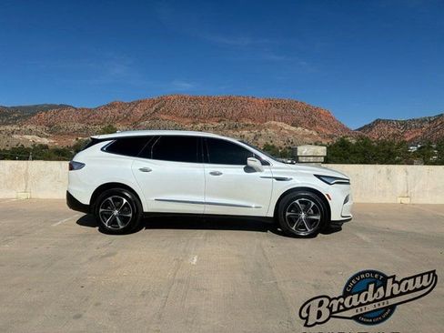 Used 2022 Buick Enclave Essence w/ Experience Buick Package image 3