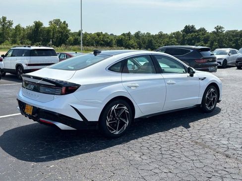 New 2025 Hyundai Sonata SEL FWD image 3