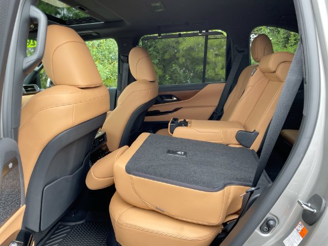 Used 2026 Lexus LX 700h Luxury AWD/4WD image 16