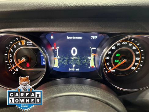 Used 2023 Jeep Gladiator Mojave AWD/4WD image 12