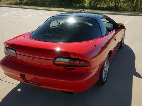 Used 1999 Chevrolet Camaro Z28 w/ Performance Pkg image 14