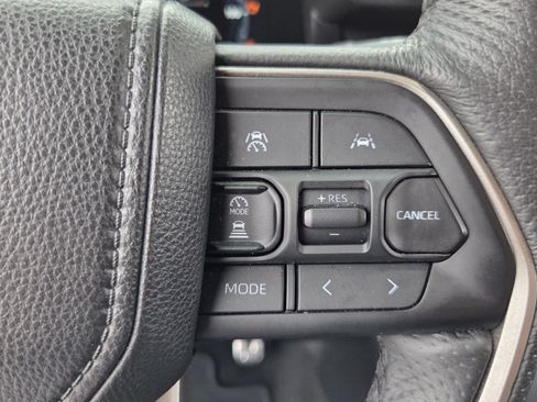 Used 2025 Toyota Tacoma TRD Sport w/ TRD Sport Premium Package RWD image 36