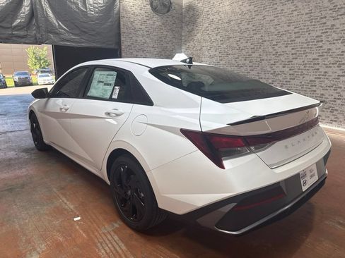 New 2026 Hyundai Elantra SEL Sport FWD image 5
