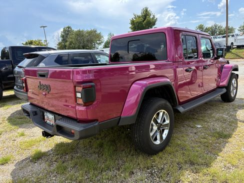 Used 2024 Jeep Gladiator Sport w/ Premium Package AWD/4WD image 8