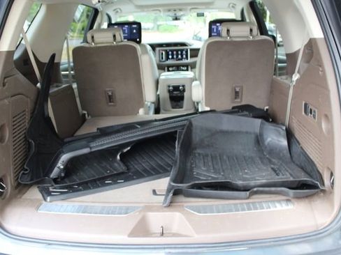 Used 2021 GMC Yukon Denali w/ Denali Ultimate Package image 24