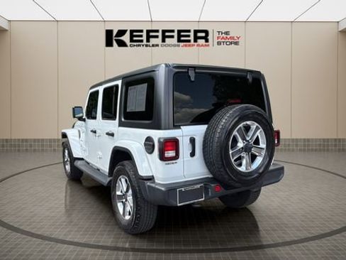 Used 2022 Jeep Wrangler Unlimited Sahara w/ Cold Weather Group image 3