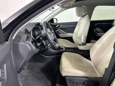 Used 2022 Audi Q3 2.0T Premium Plus w/ Premium Plus Package image 11