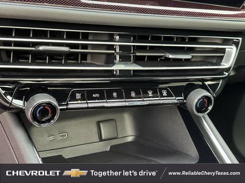 New 2026 Chevrolet Traverse Z71 w/ Driver Confidence Package AWD/4WD image 20