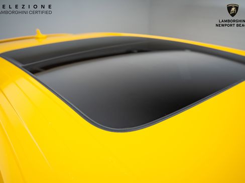 Used 2022 Lamborghini Urus image 5