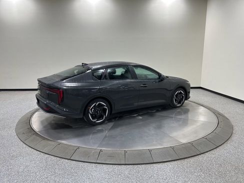 New 2026 Kia K4 EX image 4