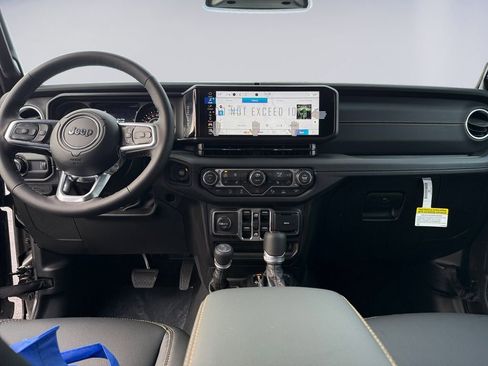New 2026 Jeep Wrangler Unlimited Sahara AWD/4WD image 12