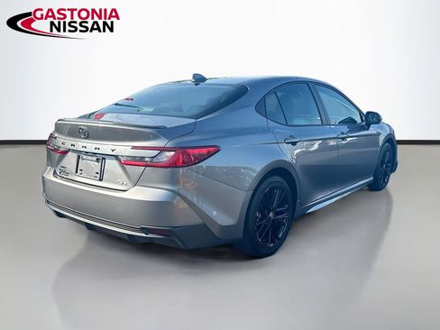 Used 2025 Toyota Camry SE w/ Convenience Package AWD/4WD image 9