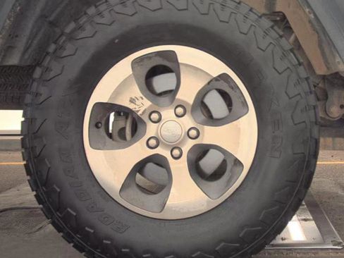 Used 2021 Jeep Gladiator Sport w/ Trailer Tow Package image 18