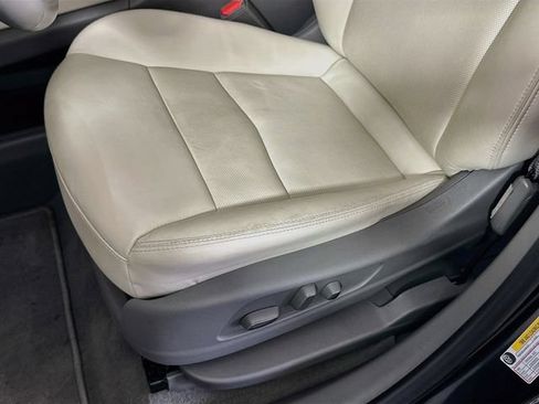 Used 2025 Cadillac XT5 Premium Luxury w/ Technology Package FWD image 23