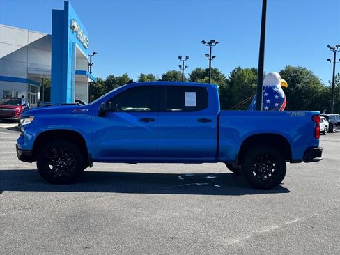 Used 2025 Chevrolet Silverado 1500 LT Trail Boss w/ Convenience Package II AWD/4WD image 6