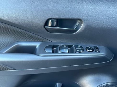 Certified 2025 Nissan Kicks Play S FWD image 11
