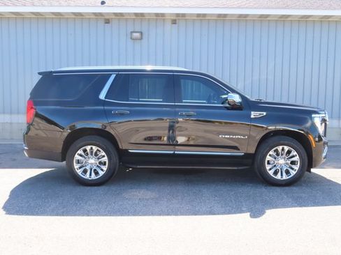 Used 2025 GMC Yukon Denali AWD/4WD image 2