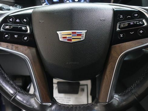 Used 2019 Cadillac Escalade ESV Luxury image 21