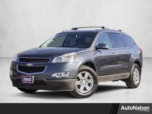 Used 2012 Chevrolet Traverse LT image 1