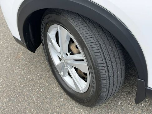 Used 2020 Nissan Kicks S FWD image 12