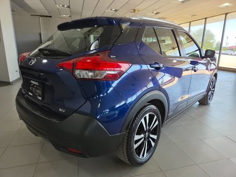 Used 2019 Nissan Kicks SV FWD image 7