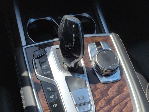 Used 2022 BMW 750i xDrive w/ M Sport Package AWD/4WD image 26