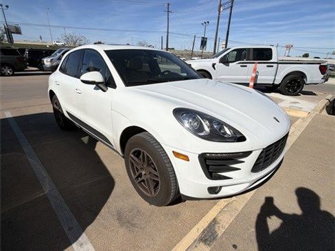 Used 2018 Porsche Macan image 10