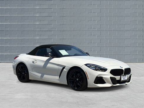 Used 2021 BMW Z4 sDrive30i w/ M Sport Package RWD image 2