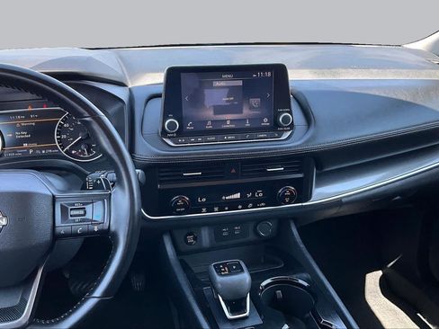 Used 2025 Nissan Rogue SV FWD image 6
