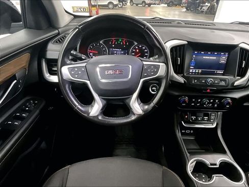 Used 2020 GMC Terrain SLE w/ Driver Convenience Package AWD/4WD image 17