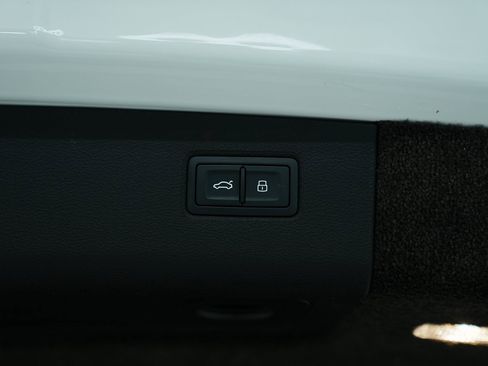 Used 2022 Bentley Bentayga Speed image 36