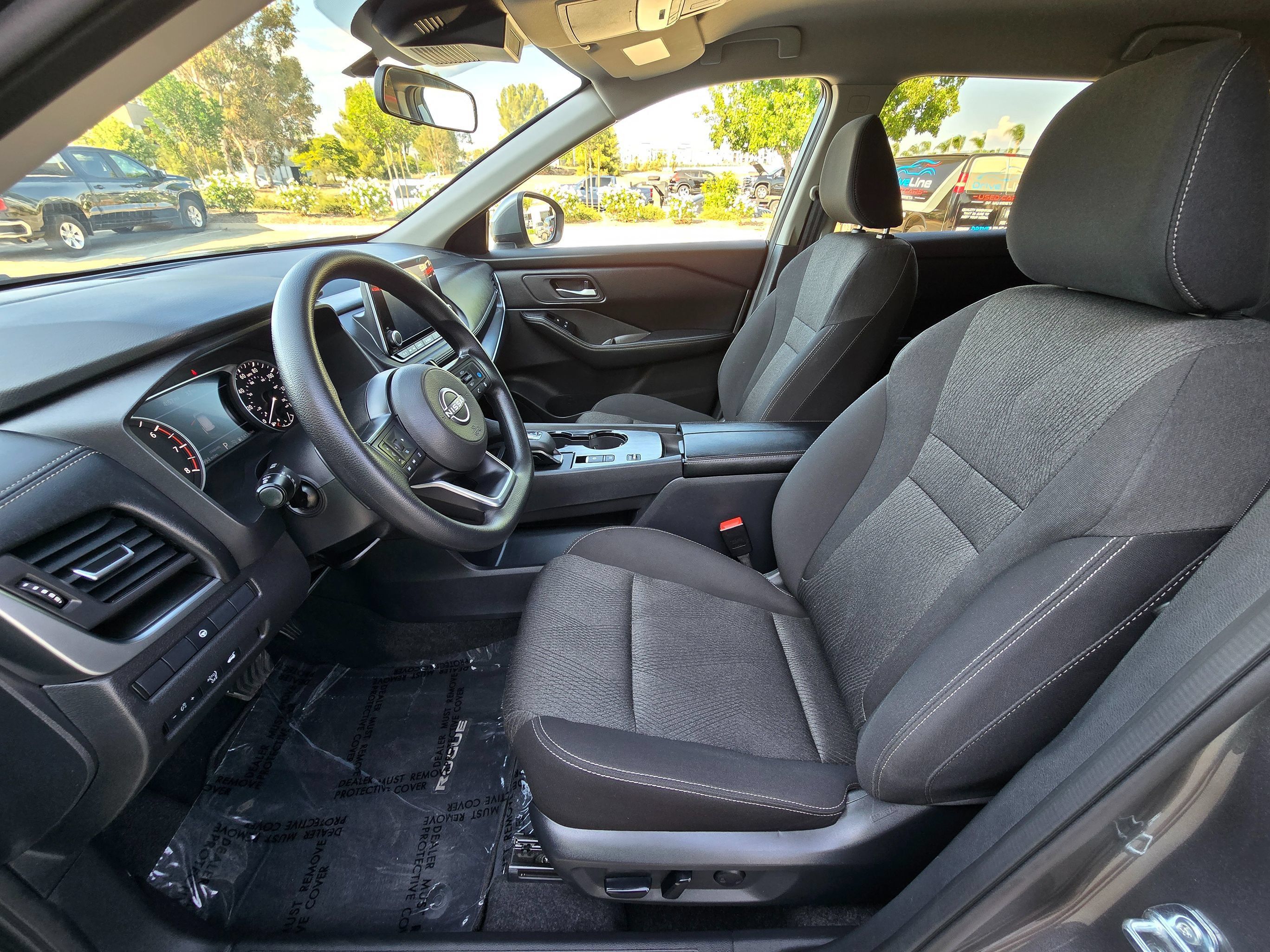 Used 2024 Nissan Rogue SV FWD image 19