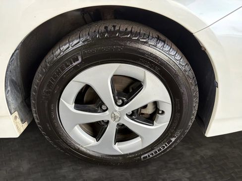 Used 2013 Toyota Prius Two FWD image 32