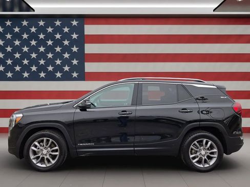 Used 2024 GMC Terrain SLT image 5