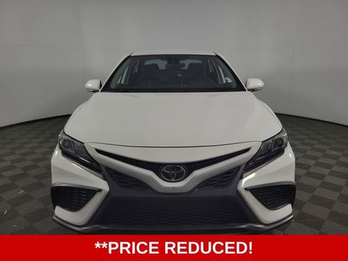 Used 2023 Toyota Camry SE image 2