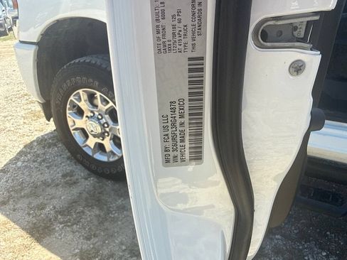Used 2024 RAM 2500 Laramie w/ Safety Group AWD/4WD image 14