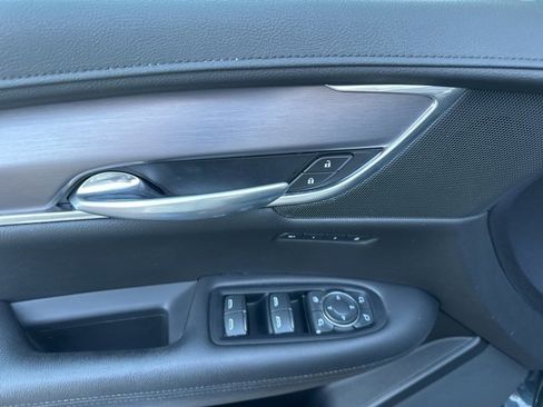 Used 2019 Cadillac XT5 Luxury image 19