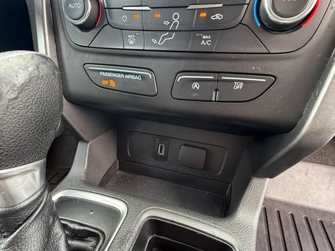 Used 2017 Ford Escape SE FWD image 14