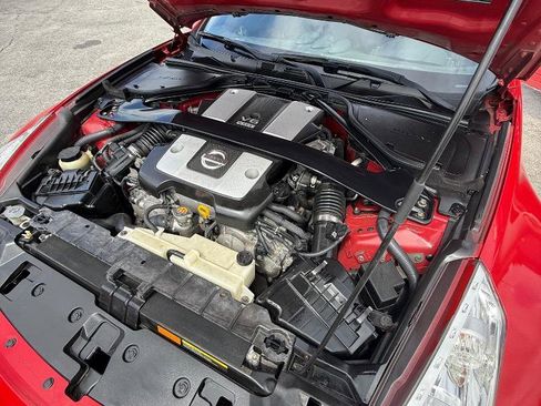 Used 2011 Nissan 370Z Coupe RWD image 27