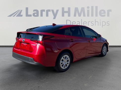Used 2019 Toyota Prius image 5