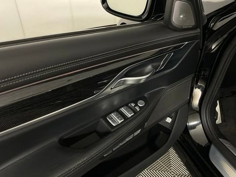 Used 2016 BMW 750i xDrive AWD/4WD image 31
