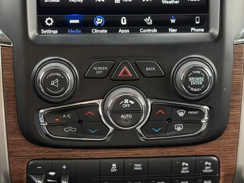 Used 2018 RAM 2500 Laramie w/ Snow Chief Group AWD/4WD image 12