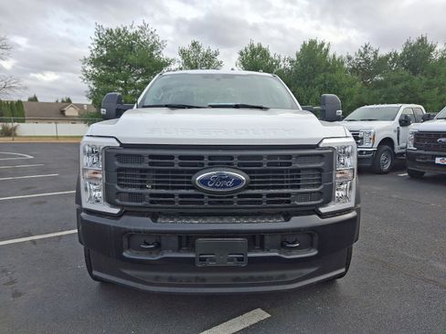 Used 2024 Ford F550 2WD Regular Cab Super Duty image 2