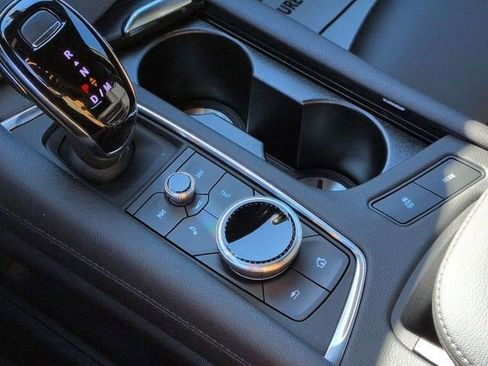 New 2026 Cadillac XT5 Luxury w/ LPO, Floor Liner Package image 16